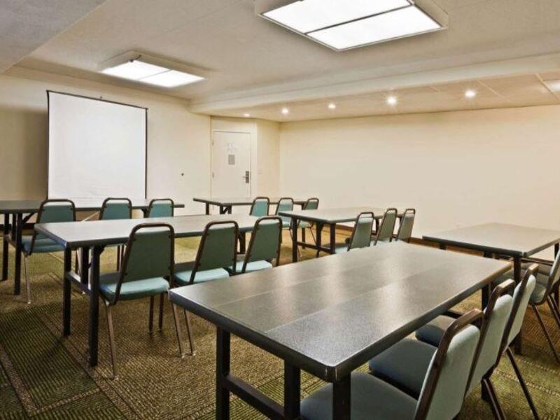 La Quinta By Wyndham St. Pete-Clearwater Airport Hotel Bagian luar foto