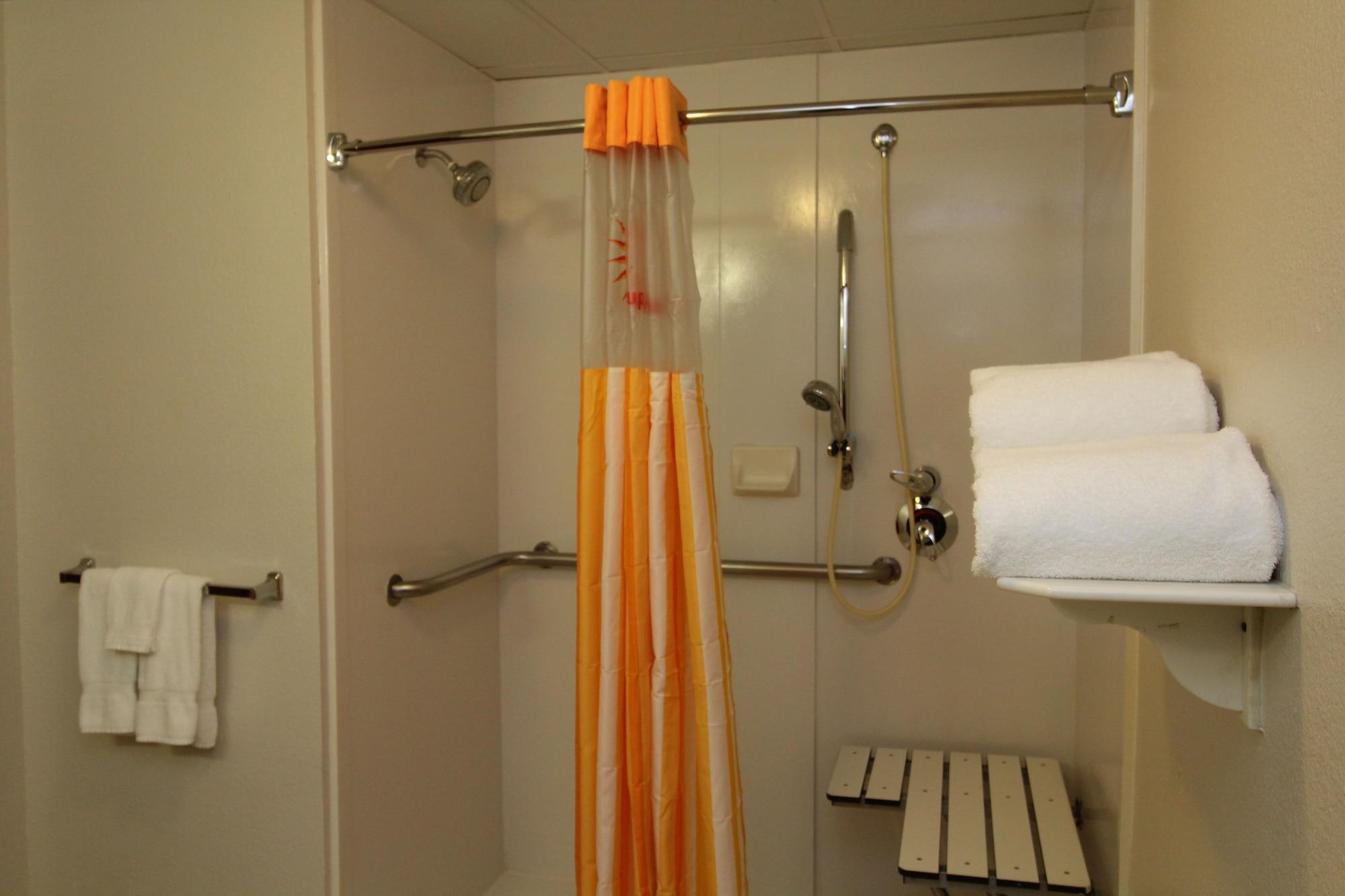 La Quinta By Wyndham St. Pete-Clearwater Airport Hotel Bagian luar foto