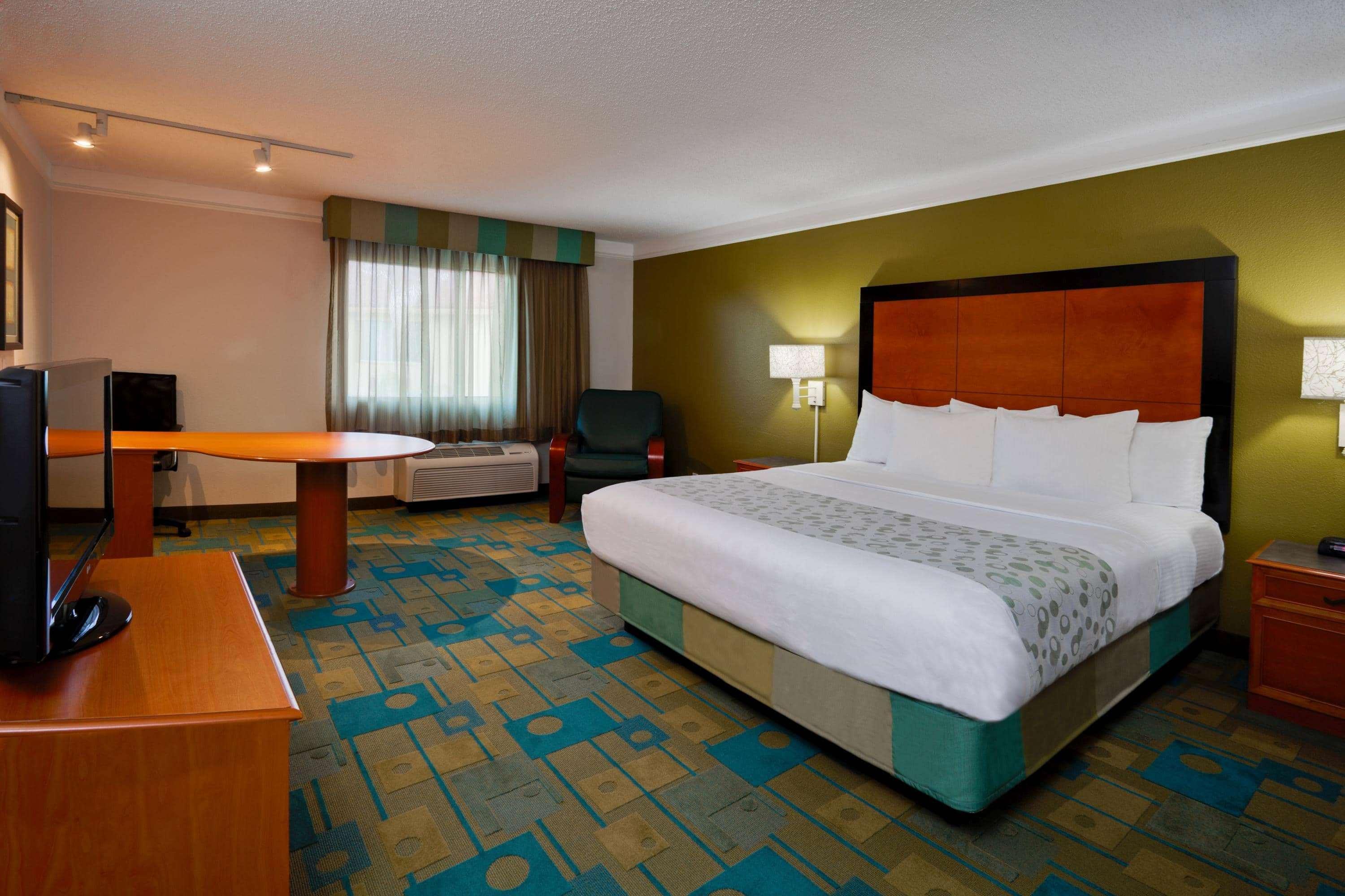 La Quinta By Wyndham St. Pete-Clearwater Airport Hotel Bagian luar foto
