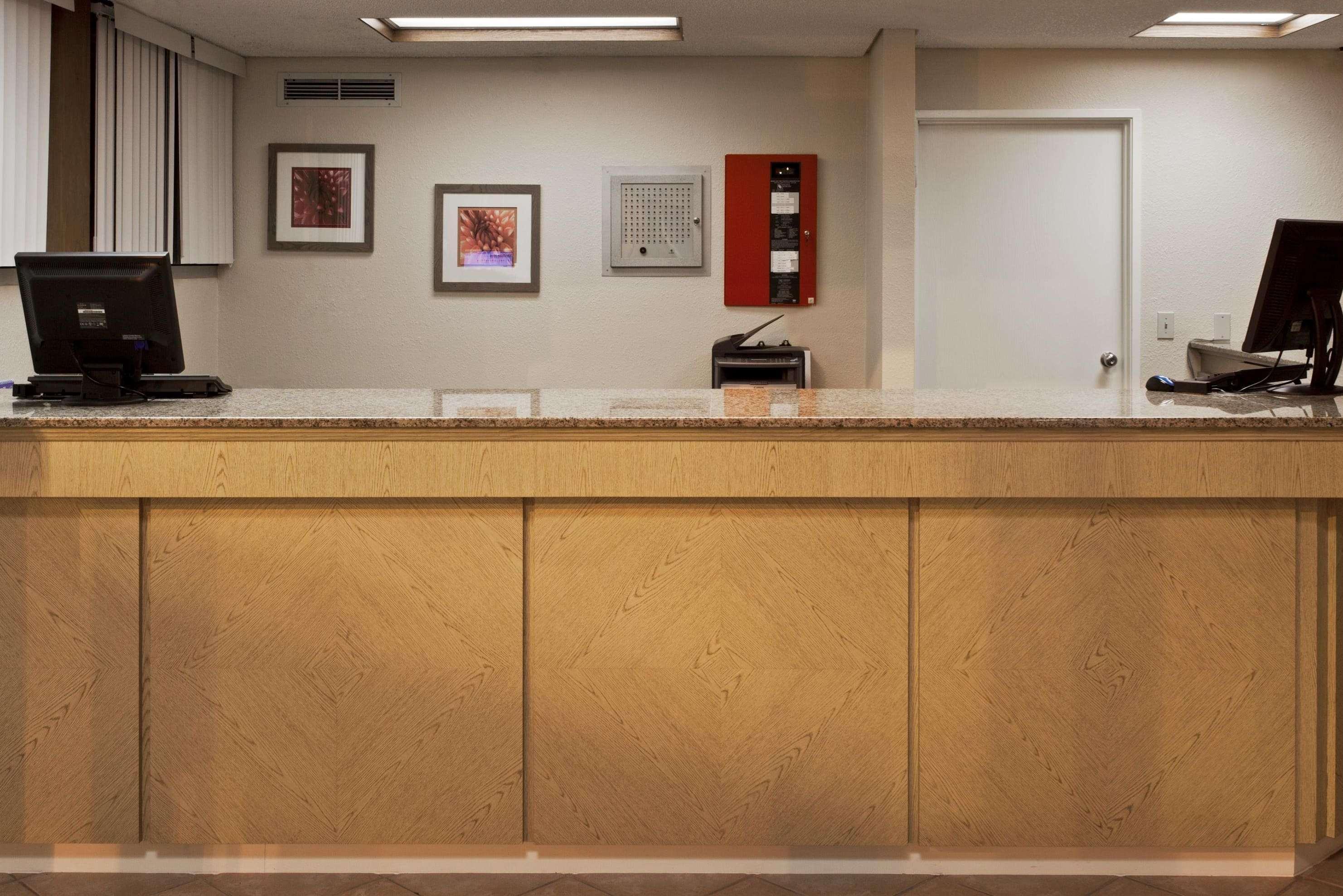 La Quinta By Wyndham St. Pete-Clearwater Airport Hotel Bagian luar foto