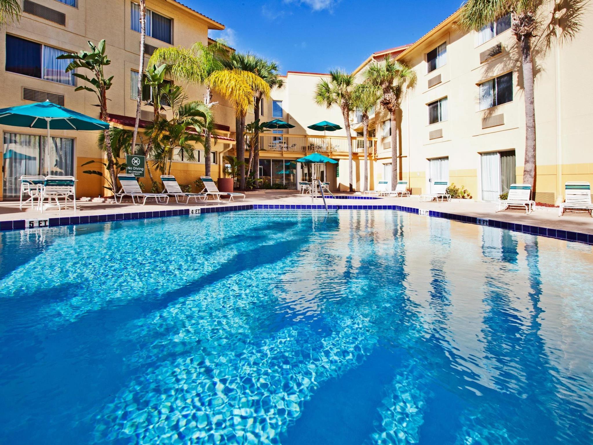 La Quinta By Wyndham St. Pete-Clearwater Airport Hotel Bagian luar foto