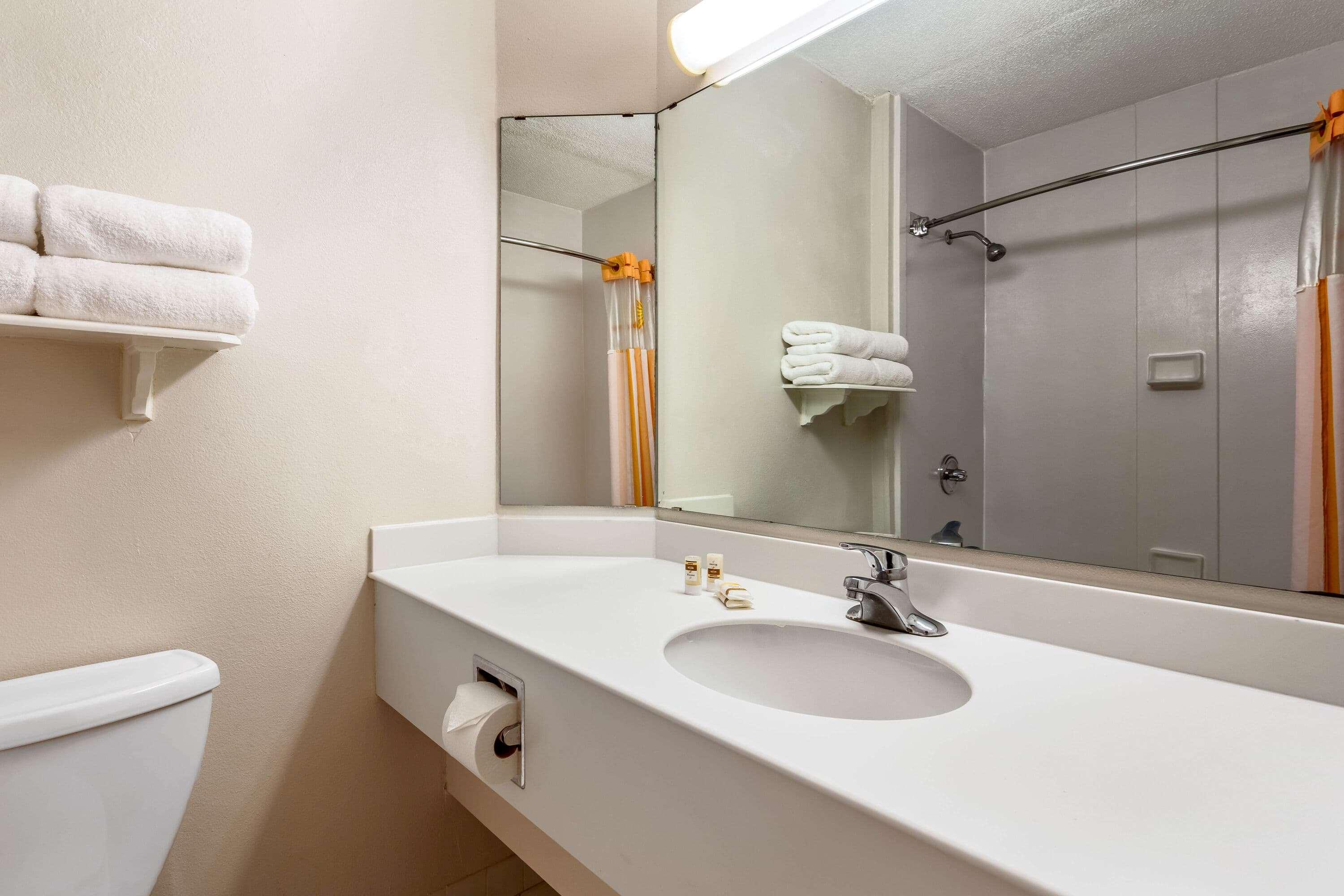 La Quinta By Wyndham St. Pete-Clearwater Airport Hotel Bagian luar foto