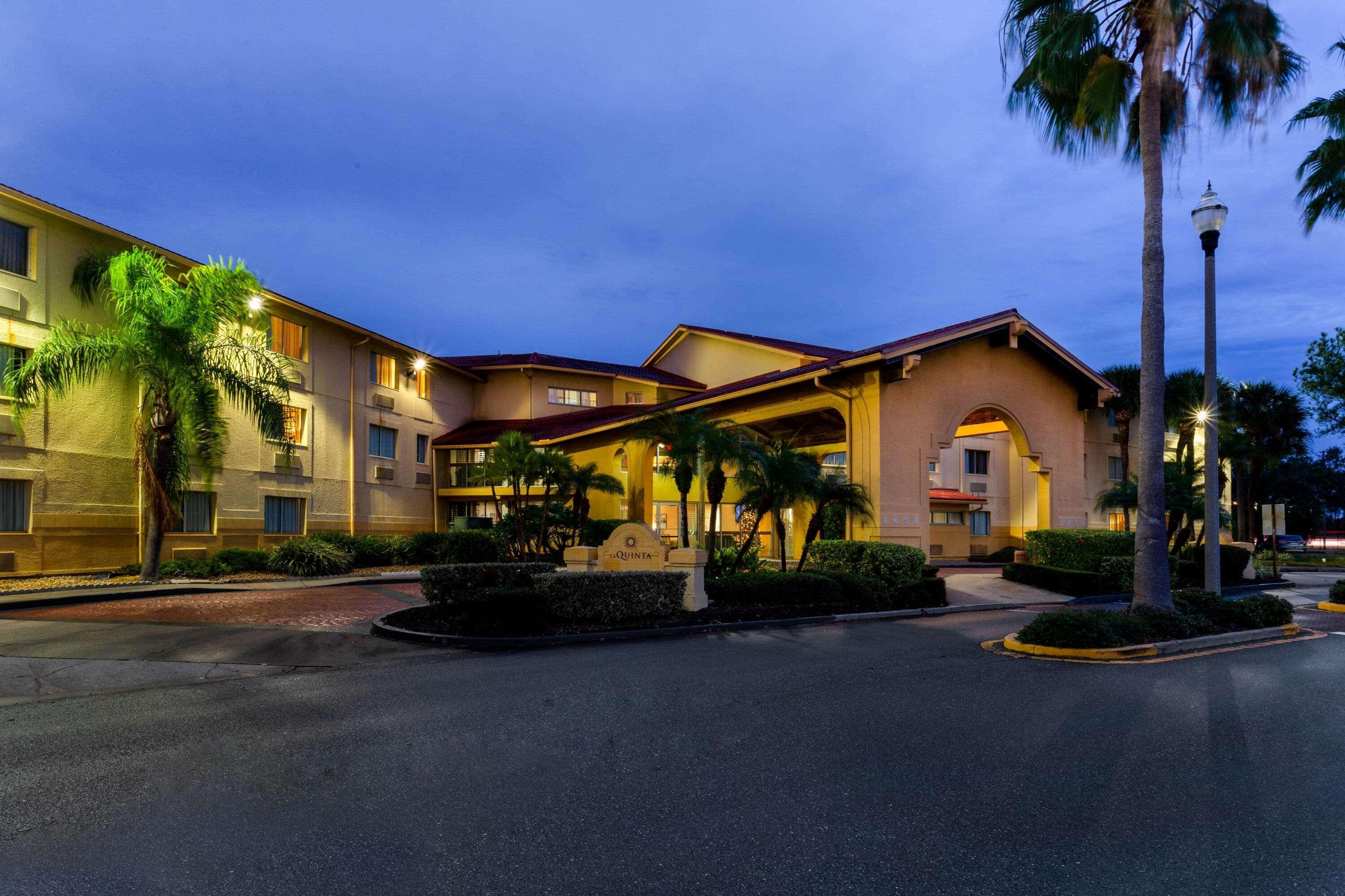 La Quinta By Wyndham St. Pete-Clearwater Airport Hotel Bagian luar foto