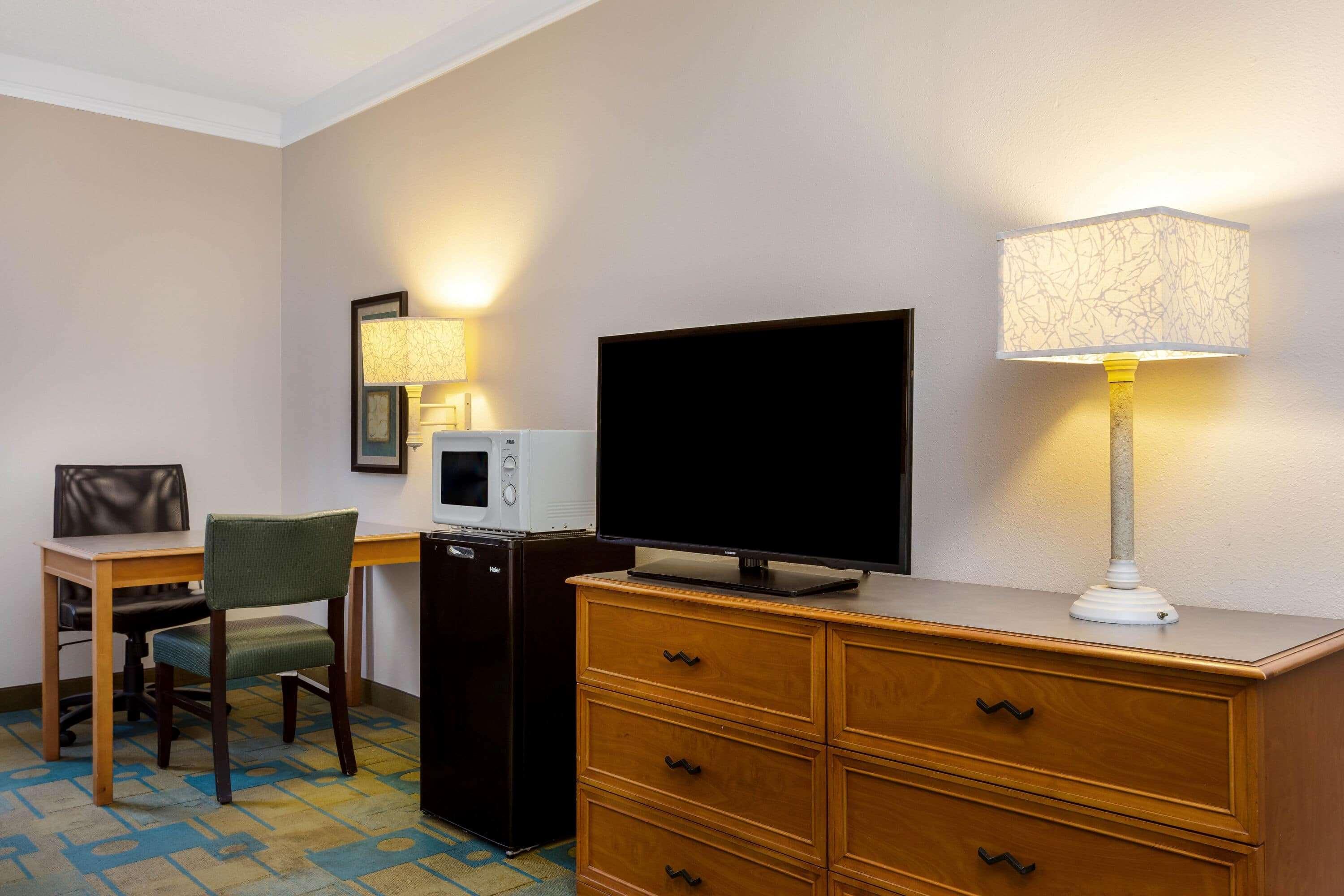 La Quinta By Wyndham St. Pete-Clearwater Airport Hotel Bagian luar foto